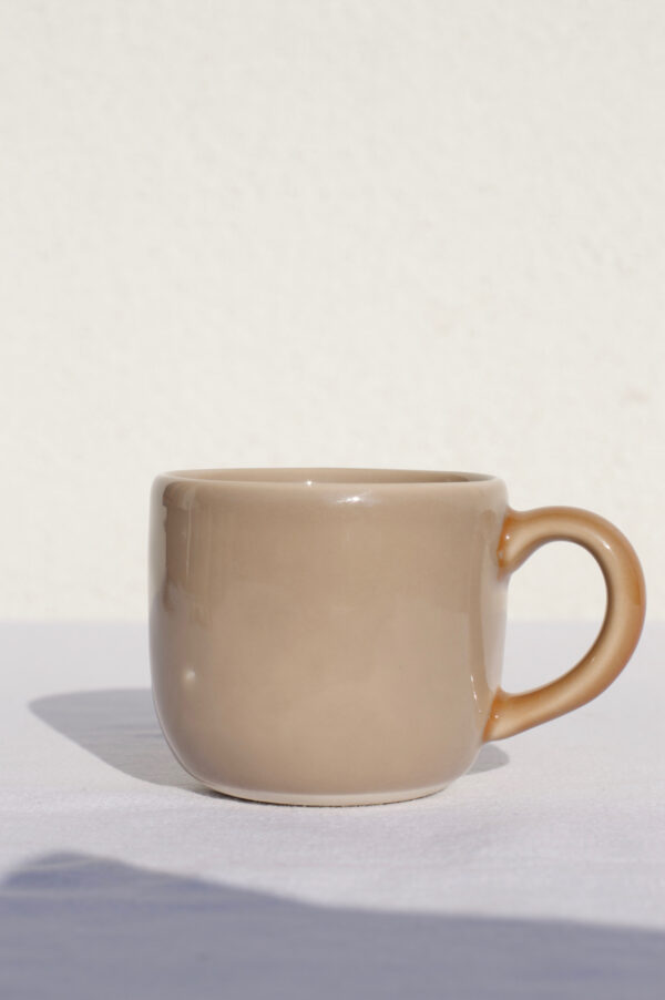 Hrnek na espresso
